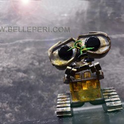 Vintage Movie Wall-E Robot Figure